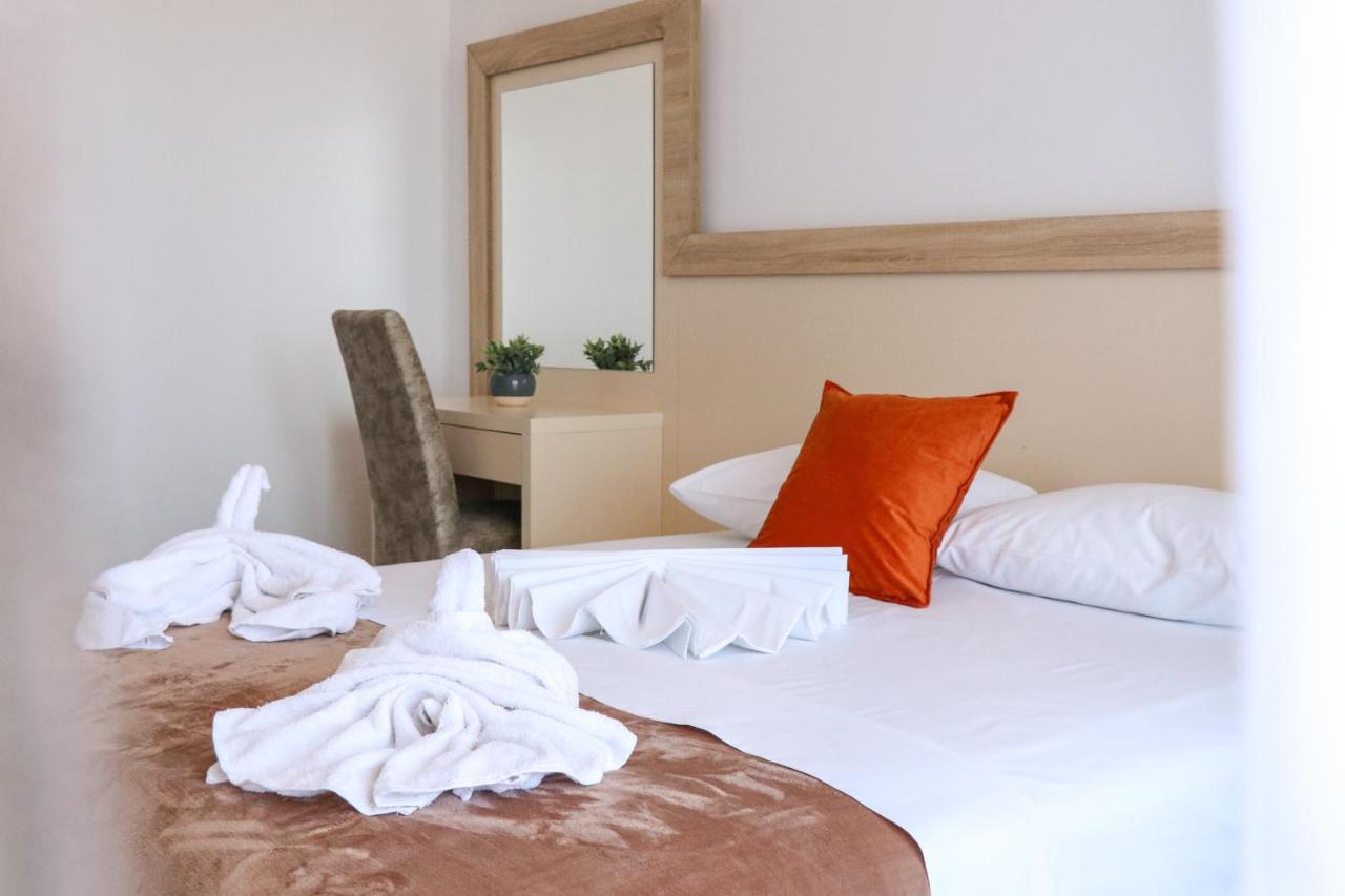Hotel Xelent à Ulcinj Extérieur photo